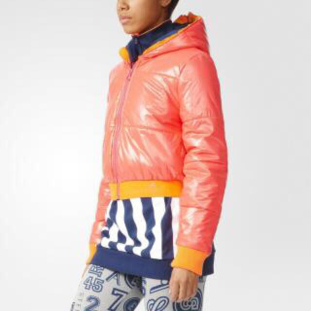 adidas by Stella McCartney(アディダスバイステラマッカートニー)のショートダウンジャケット レディースのジャケット/アウター(ダウンジャケット)の商品写真