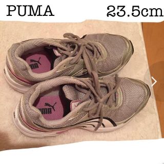 プーマ(PUMA)の送料込み☆プーマのスニーカー☆グレー×ラベンダー☆軽くて歩きやすい(スニーカー)