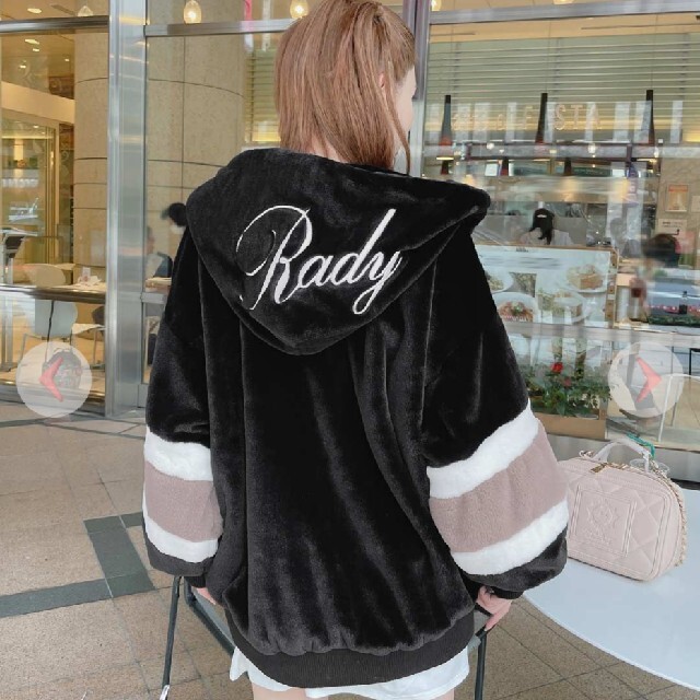 Rady - Radyファーブルゾン✨の通販 by く〜's shop｜レディーならラクマ