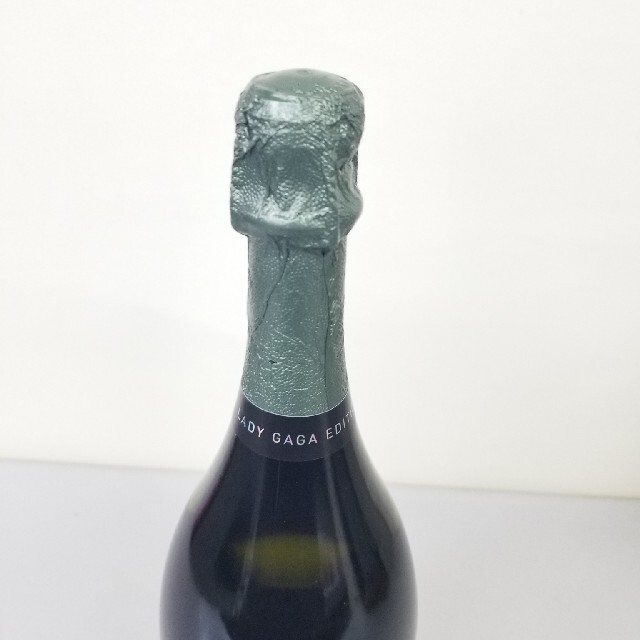 Dom Pérignon(ドンペリニヨン)の新品未開封品‼️ ドンペリニヨン ヴィンテージ 2010 レディー・ガガ 食品/飲料/酒の酒(シャンパン/スパークリングワイン)の商品写真