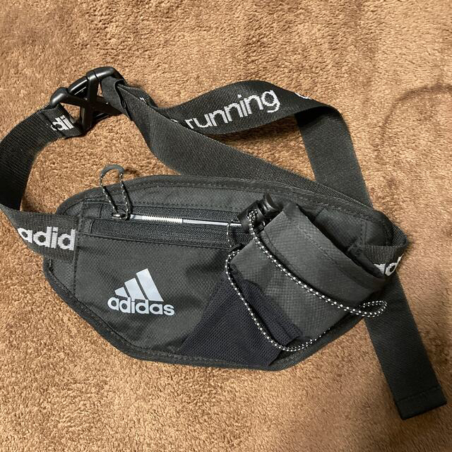 adidas(アディダス)のアディダス　ウエストポーチ メンズのバッグ(ウエストポーチ)の商品写真