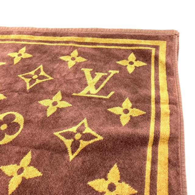 Louis Vuitton MONOGRAM Monogram classic beach towel (M72364) in 2023