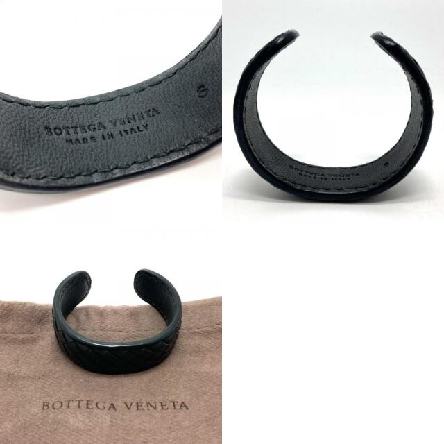 Bottega Veneta(ボッテガヴェネタ)のボッテガヴェネタ 430764 イントレチャート スモール バングル ブラック レディースのアクセサリー(ブレスレット/バングル)の商品写真