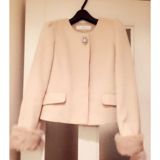 トッコ(tocco)の💖SALE！tocco closet ビジューファー付ショートコート アウター(毛皮/ファーコート)