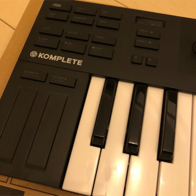 Native Instruments KOMPLETE KONTROL M32 1