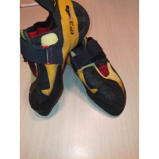 スポルティバ(LA SPORTIVA)のスポルティバ　スクワマ　クライミングシューズ　La Sportiva(登山用品)