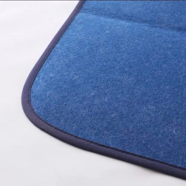 ＜シングル＞ 西川 湿気をぐんぐん吸収！繰り返し使える 消臭・防ダニ除湿シート インテリア/住まい/日用品の寝具(シーツ/カバー)の商品写真