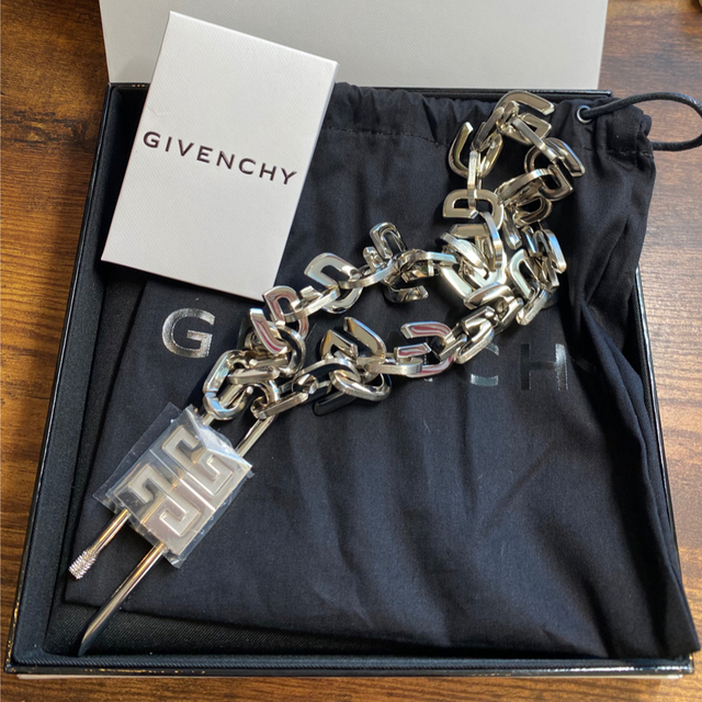 最安値 Givenchy G-link ネックレス padlock 南京錠 | フリマアプリ ラクマ