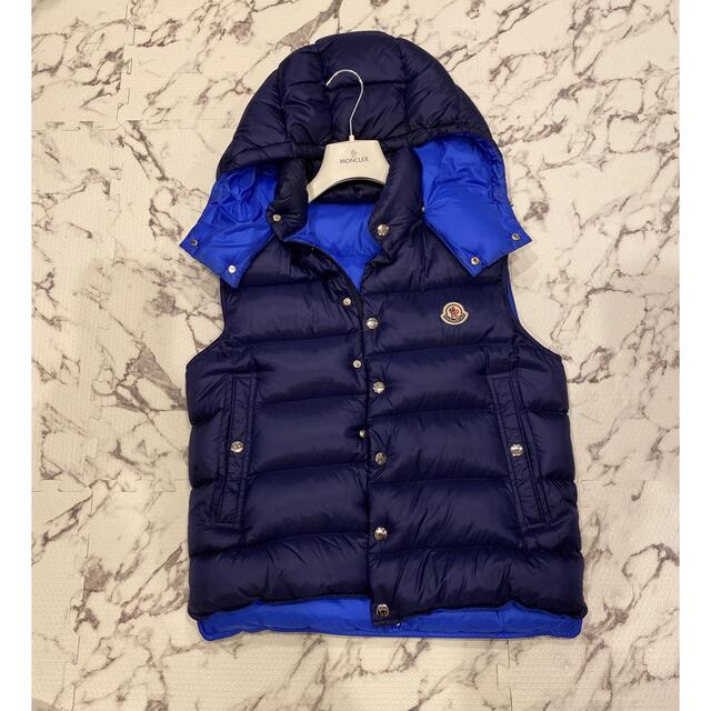 MONCLER(モンクレール)のMONCLER ダウンベスト メンズのジャケット/アウター(ダウンベスト)の商品写真