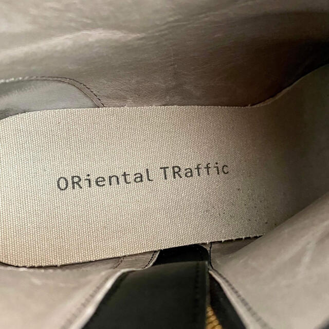 ORiental TRaffic(オリエンタルトラフィック)の値下げ！オリエンタルトラフィック 珍しい異素材バイカラー ショートブーツLL レディースの靴/シューズ(ブーツ)の商品写真