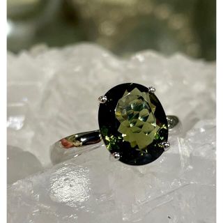 特選!宝石質モルダバイト指輪 オーバル型 フリーサイズ 激安卸価格 特選!宝石質モルダバイト指輪 雫型 フリーサイズ 激安卸価格