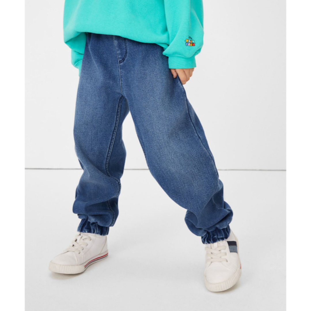 H&M(エイチアンドエム)のデニムジョガーパンツ　92サイズ キッズ/ベビー/マタニティのキッズ服男の子用(90cm~)(パンツ/スパッツ)の商品写真