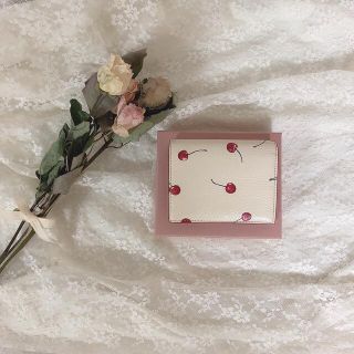 miumiu - miumiu 二つ折り財布 チェリー さくらんぼ柄の通販 by しろ