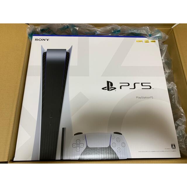 PlayStation(プレイステーション)のPlayStation 5 (CFI-1100A01) PS5本体　新品未使用品 エンタメ/ホビーのゲームソフト/ゲーム機本体(家庭用ゲーム機本体)の商品写真