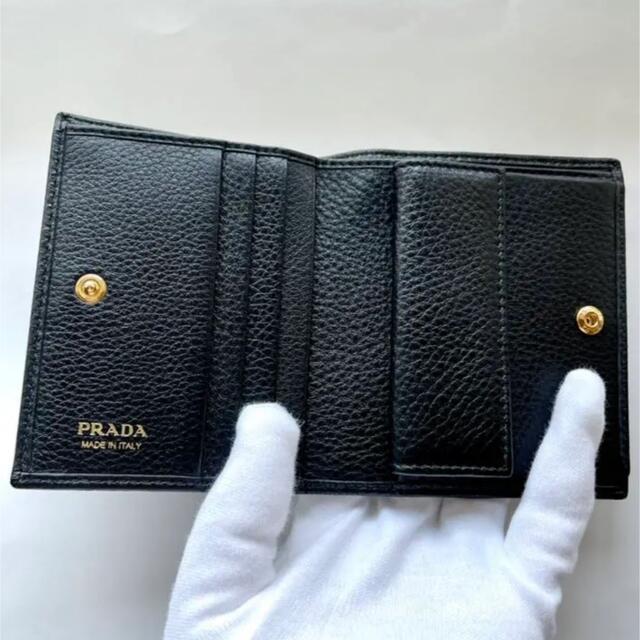 PRADA★ 人気カラー、ソフトレザーデザイン折りたたみコンパクトウォレットレザー100%サイズ