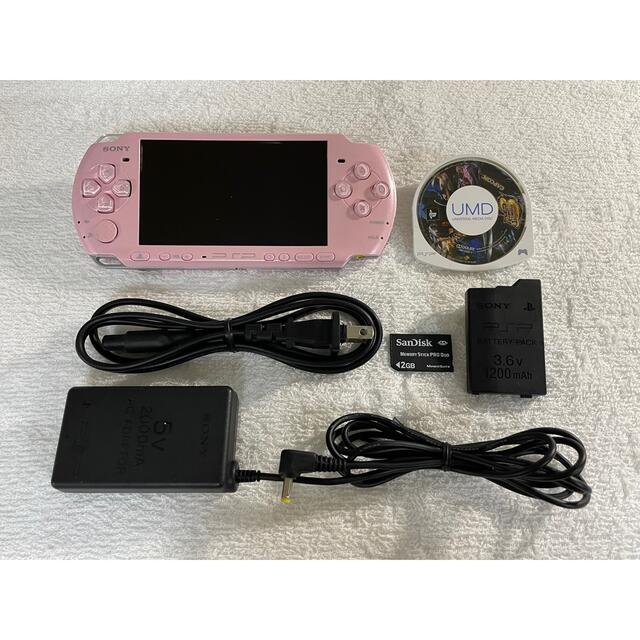 PlayStation Portable(プレイステーションポータブル)の良品　PSP-3000(AKBモデル) ブロッサムピンク エンタメ/ホビーのゲームソフト/ゲーム機本体(携帯用ゲーム機本体)の商品写真