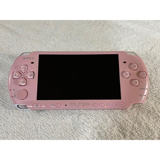 PlayStation Portable(プレイステーションポータブル)の良品　PSP-3000(AKBモデル) ブロッサムピンク エンタメ/ホビーのゲームソフト/ゲーム機本体(携帯用ゲーム機本体)の商品写真