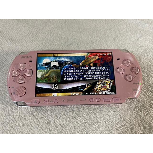 PlayStation Portable(プレイステーションポータブル)の良品　PSP-3000(AKBモデル) ブロッサムピンク エンタメ/ホビーのゲームソフト/ゲーム機本体(携帯用ゲーム機本体)の商品写真