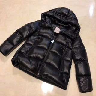 モンクレール(MONCLER)のモンクレール　SERITTE 今季モデル　サイズ２　未使用タグ付き‼️(ダウンジャケット)