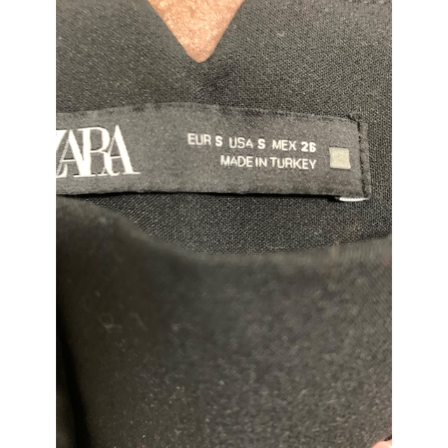 ZARA(ザラ)のZARA ハイウエストパンツ レディースのパンツ(クロップドパンツ)の商品写真