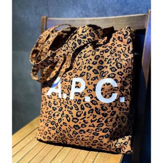 アーペーセー(A.P.C)のapc ヒョウ柄　トート(トートバッグ)