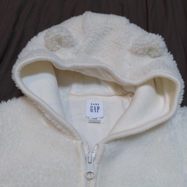 babyGAP(ベビーギャップ)のクマ耳アウター キッズ/ベビー/マタニティのベビー服(~85cm)(ジャケット/コート)の商品写真