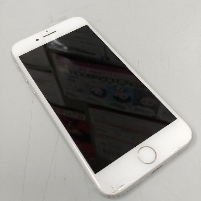 Apple(アップル)のiPhone7 32GB au simフリー シルバー スマホ/家電/カメラのスマートフォン/携帯電話(スマートフォン本体)の商品写真