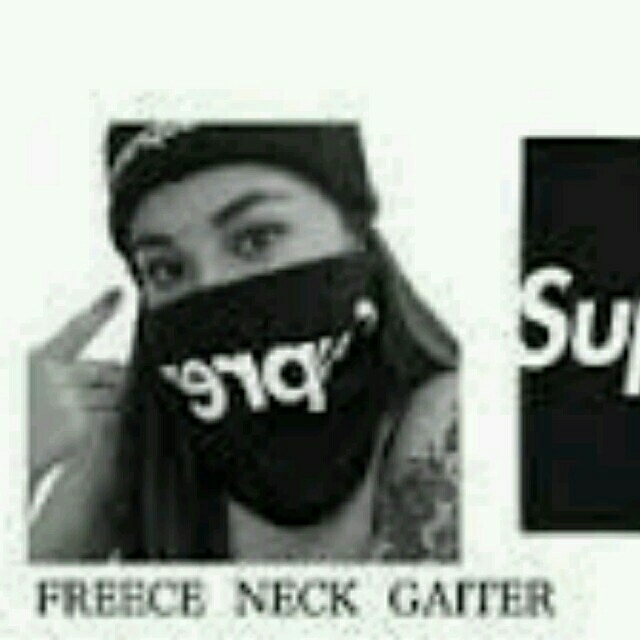 Supreme - 新品 新古 半タグ15AW supreme 迷彩 加工ネック Supreme - 新品 新古 半タグ15AW supreme 迷彩 加工ネック
