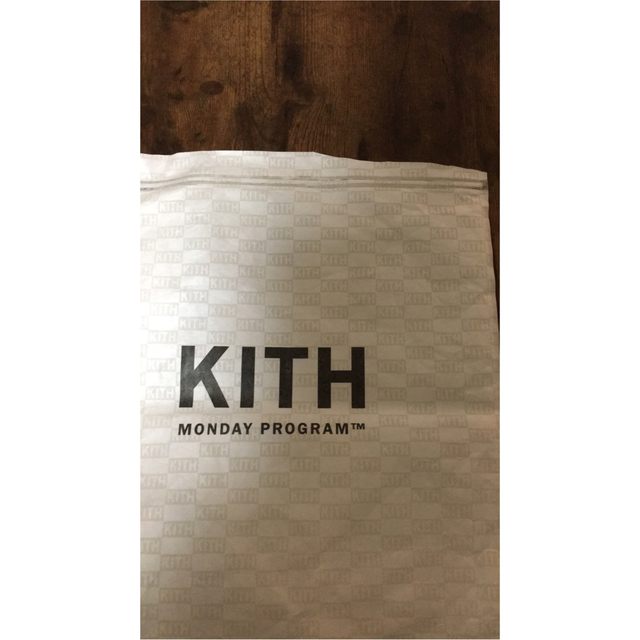 トップスkith クルーネック　Tyre  サイバーマンデー