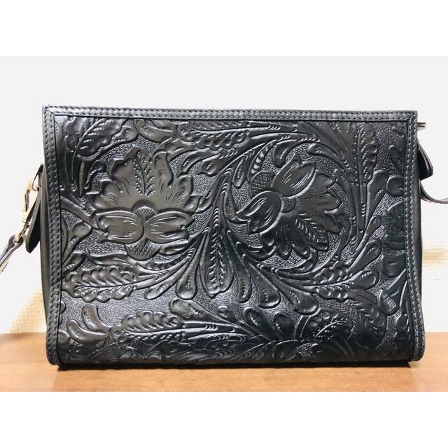 DSQUARED2/ディースクエアード カービングレザー クラッチバッグ DSQUARED2/ディースクエアード カービングレザー クラッチバッグ