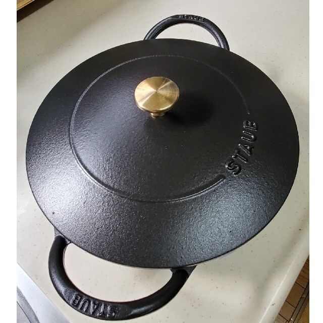 STAUB(ストウブ)の（kuulei様専用）ストウブ ( staub ) ウォックパン 24cm インテリア/住まい/日用品のキッチン/食器(鍋/フライパン)の商品写真