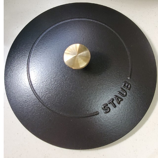 STAUB(ストウブ)の（kuulei様専用）ストウブ ( staub ) ウォックパン 24cm インテリア/住まい/日用品のキッチン/食器(鍋/フライパン)の商品写真