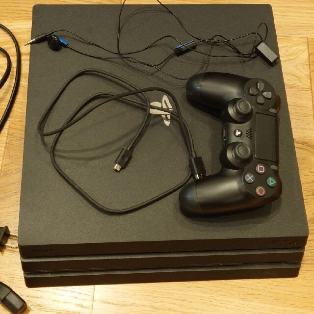 PlayStation®4 Pro ジェット・ブラック 1TB CUH-7100