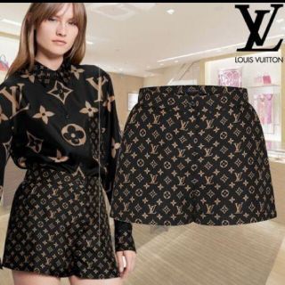 VUITTON ショートパンツレディース