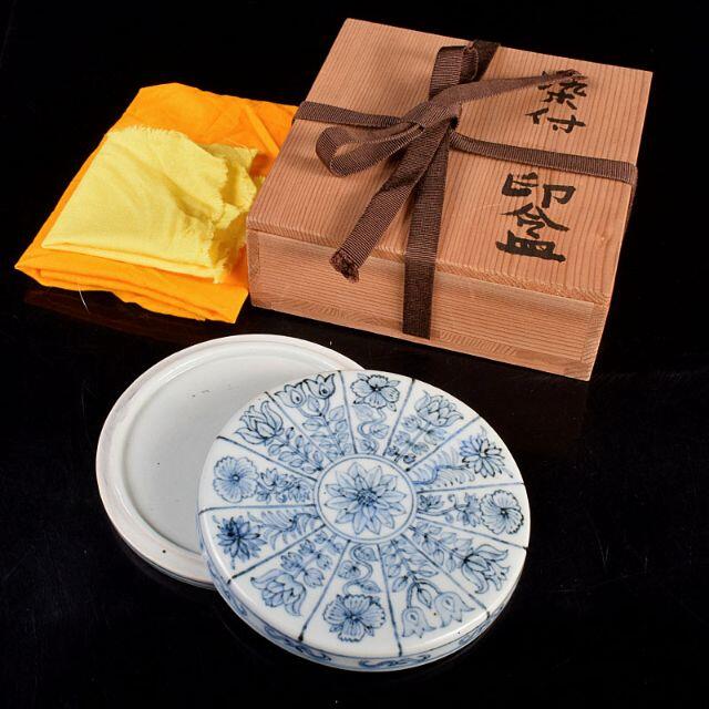 小泉淳作　太刀洗窯　染付　花文　印盒　盒子　肉池　共箱　V　R4130美術品/アンティーク