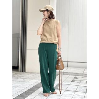 アパルトモンドゥーズィエムクラス(L'Appartement DEUXIEME CLASSE)のAmericana Pile Relax Pants 38グリーン(カジュアルパンツ)