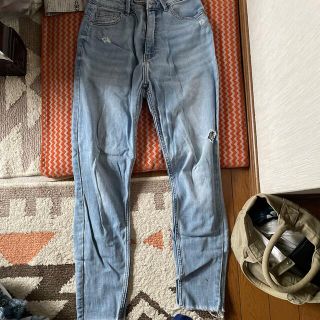 ベルシュカ(Bershka)のダメージパンツbershka(デニム/ジーンズ)