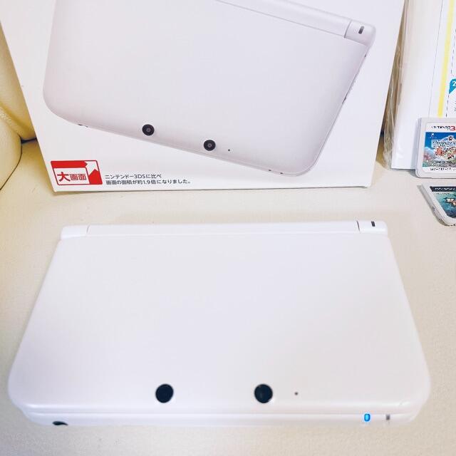 Nintendo 3DS LL 本体 ホワイト ソフト4点 充電アダプター付き-eastgate.mk