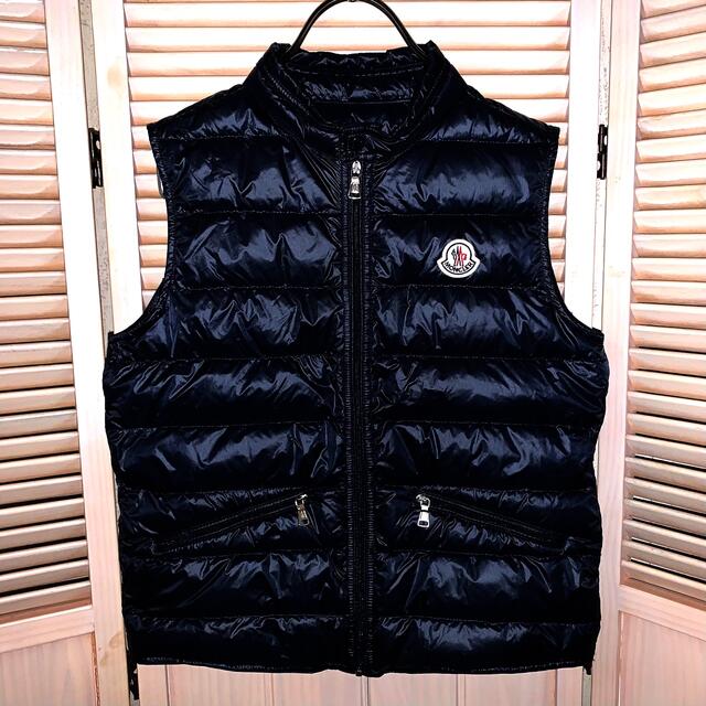 MONCLER(モンクレール)の人気モデル　MONCLER  GUI GILET ダウンベスト レディースのジャケット/アウター(ダウンベスト)の商品写真