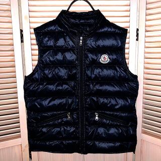 モンクレール(MONCLER)の人気モデル　MONCLER  GUI GILET ダウンベスト(ダウンベスト)