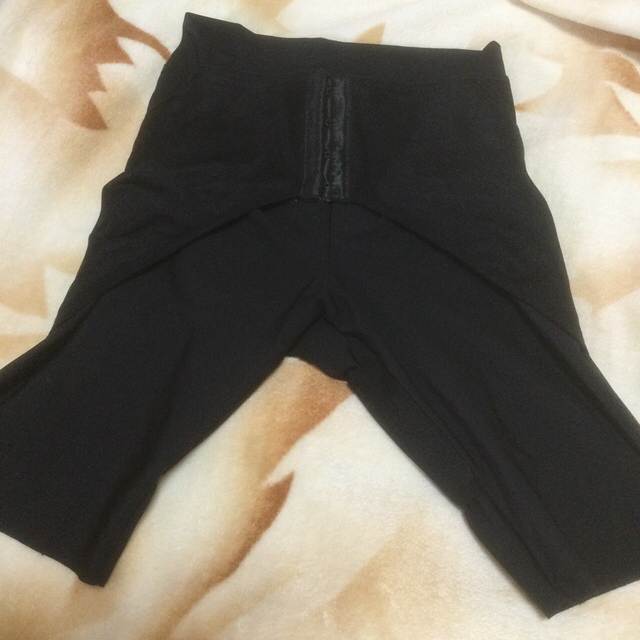 lululemon - LAVA ダイテンシ美スパッツAir Mサイズ の通販 by lululemon - LAVA ダイテンシ美スパッツAir Mサイズ の通販 by