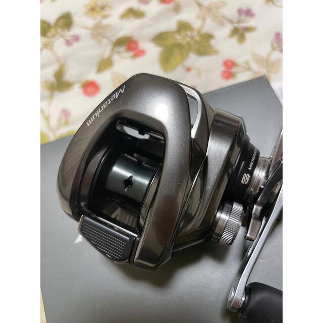 SHIMANO(シマノ)の20メタニウム　XG 右 スポーツ/アウトドアのフィッシング(リール)の商品写真