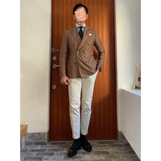 バーニーズニューヨーク(BARNEYS NEW YORK)の未使用 lardini ウールダブルジャケット46 キャメルブラウン(テーラードジャケット)