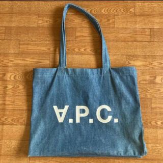 A.P.C(トートバッグ)のフリマアイテム一覧 A.P.C(トートバッグ)のフリマアイテム一覧