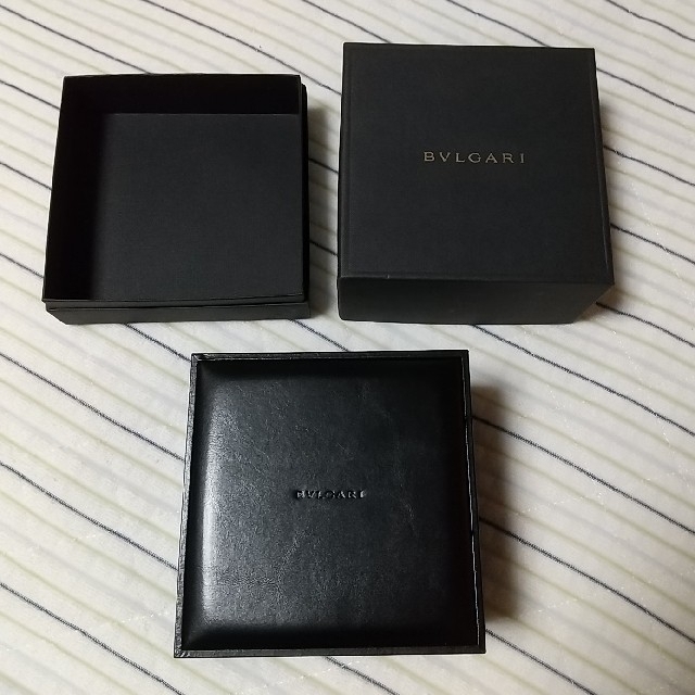 BVLGARI(ブルガリ)のブルガリ腕時計の空き箱 レディースのバッグ(ショップ袋)の商品写真