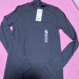 ユニクロ(UNIQLO)のリブ　ハイネックT      M(Tシャツ(長袖/七分))