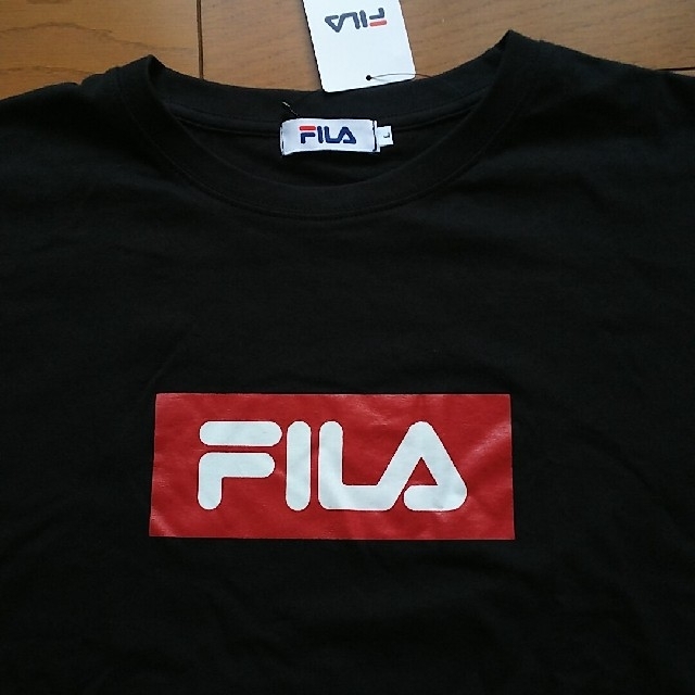 FILA(フィラ)の新品！ FILA ボックス ロゴ Tシャツ Lサイズ メンズのトップス(Tシャツ/カットソー(半袖/袖なし))の商品写真