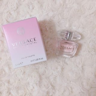 ヴェルサーチ(VERSACE)のヴェルサーチブライトクリスタルオードトワレ 5ml(香水(女性用))