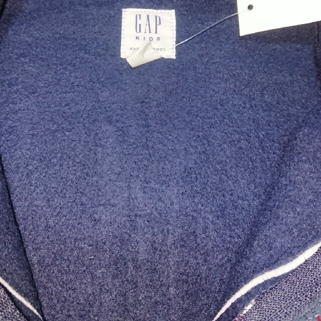 GAP Kids(ギャップキッズ)のGAPKIDS 裏起毛 ロゴパーカー キッズ/ベビー/マタニティのキッズ服男の子用(90cm~)(ジャケット/上着)の商品写真