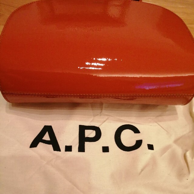 日本製新品 A.P.C - 新品未使用　APC ショルダーバック　ハーフムーンの通販 by ぽみー's shop｜アーペーセーならラクマ 安い100%新品